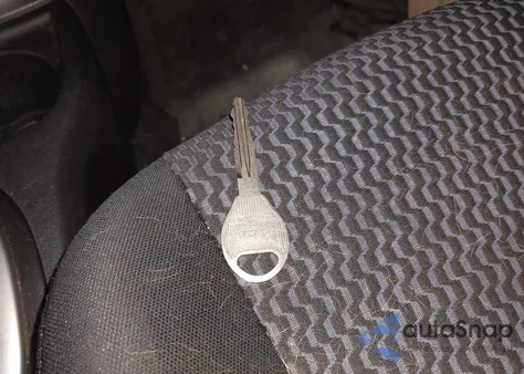 2016 Nissan Versa Note S (Sr)/S Plus/Sl/Sr/Sv z USA, uszkodzony, nr VIN 3N1CE2CP4GL375425